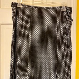 Long Midi Black and White Printed Shirt